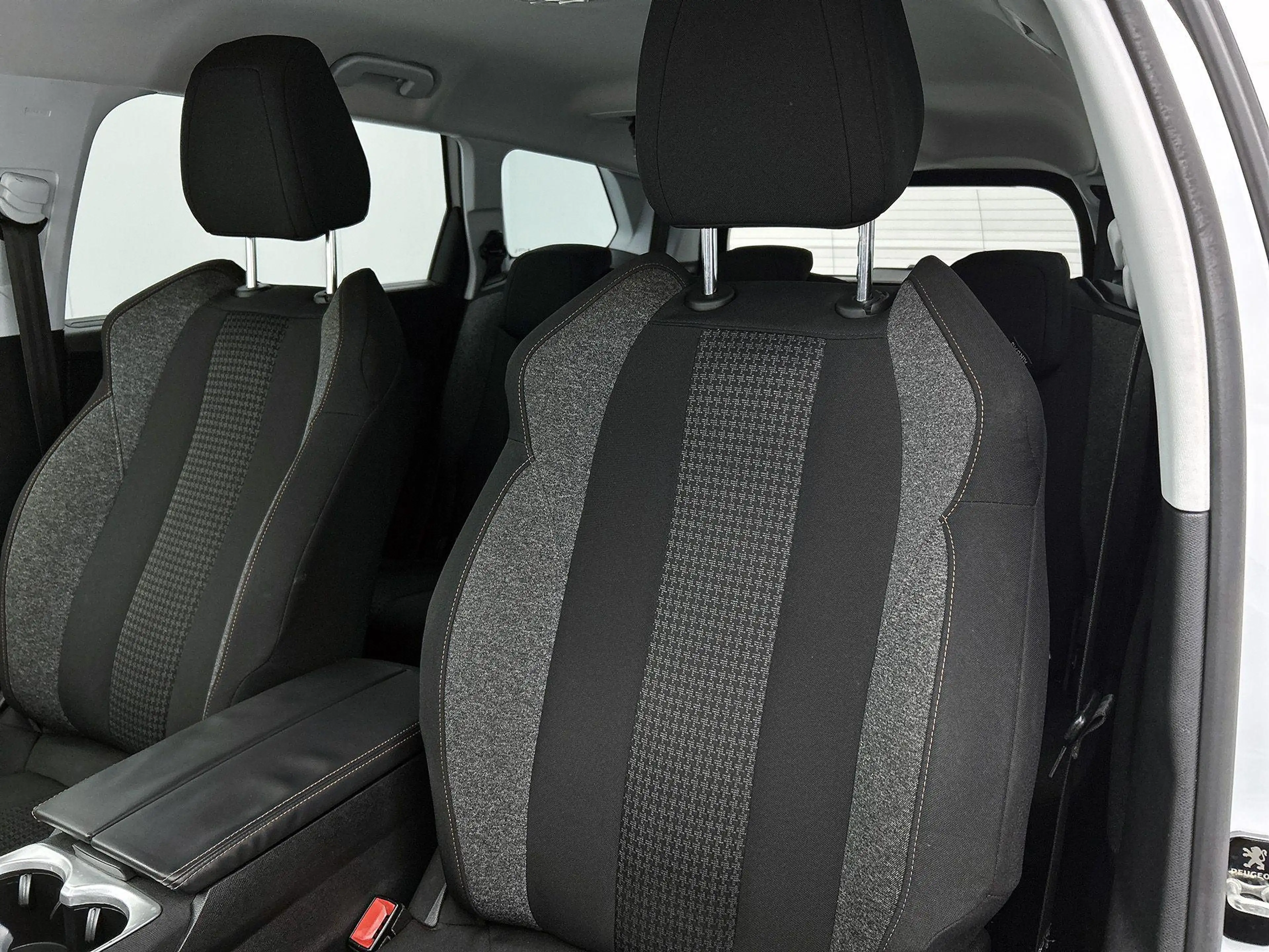 Peugeot 5008 1.2 PureTech Access 7 zitter | Navi | parkeersens — photo 10