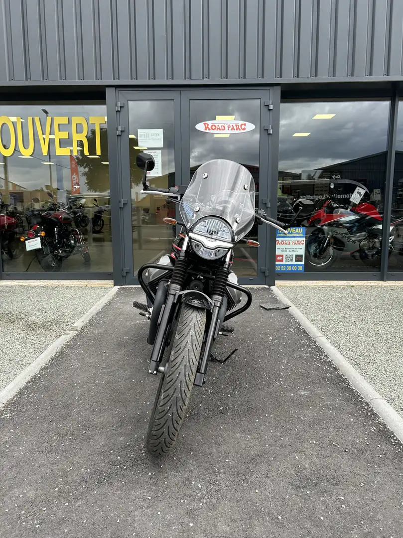 Moto Guzzi V 7 Negru - 2