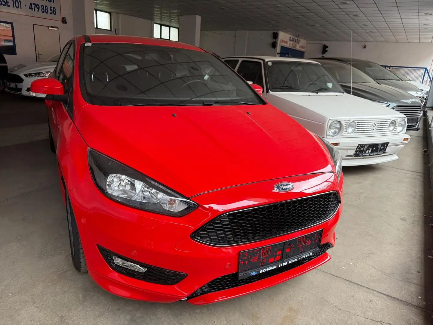 Ford Focus ST-Line Rouge - 1