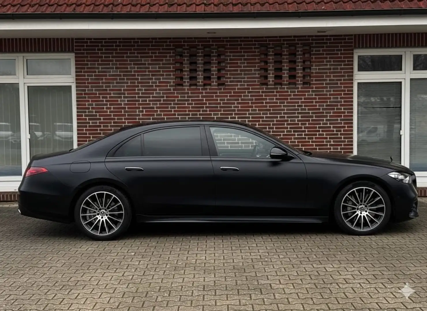 Mercedes-Benz S 400 d 4Matic LANG*AMG LINE*PANORAMA*MBUX*360°* Schwarz - 2