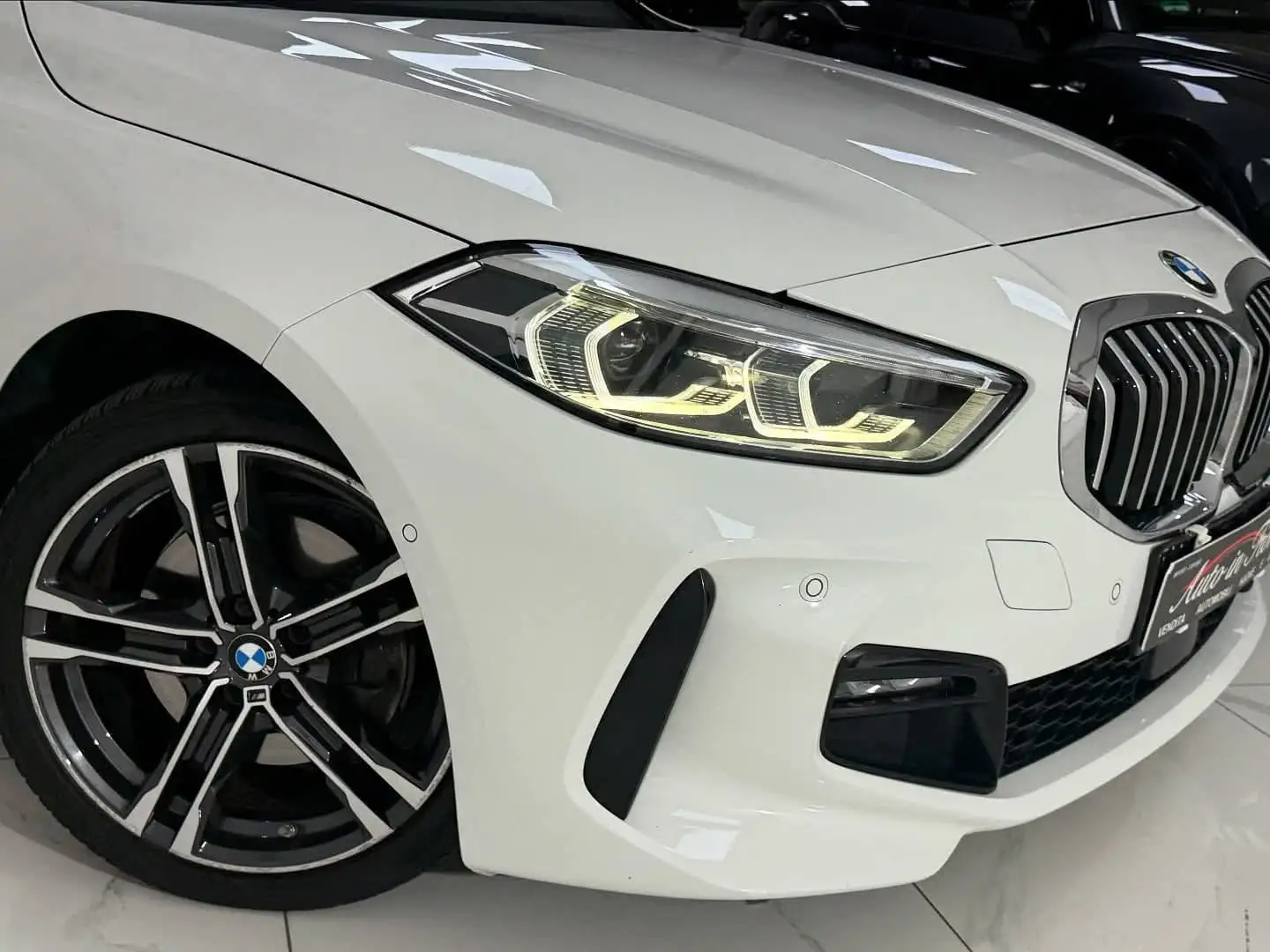 BMW 118 118d Msport Blanc - 2