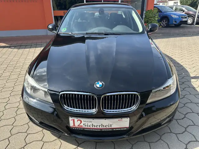BMW 3 Series view 2
