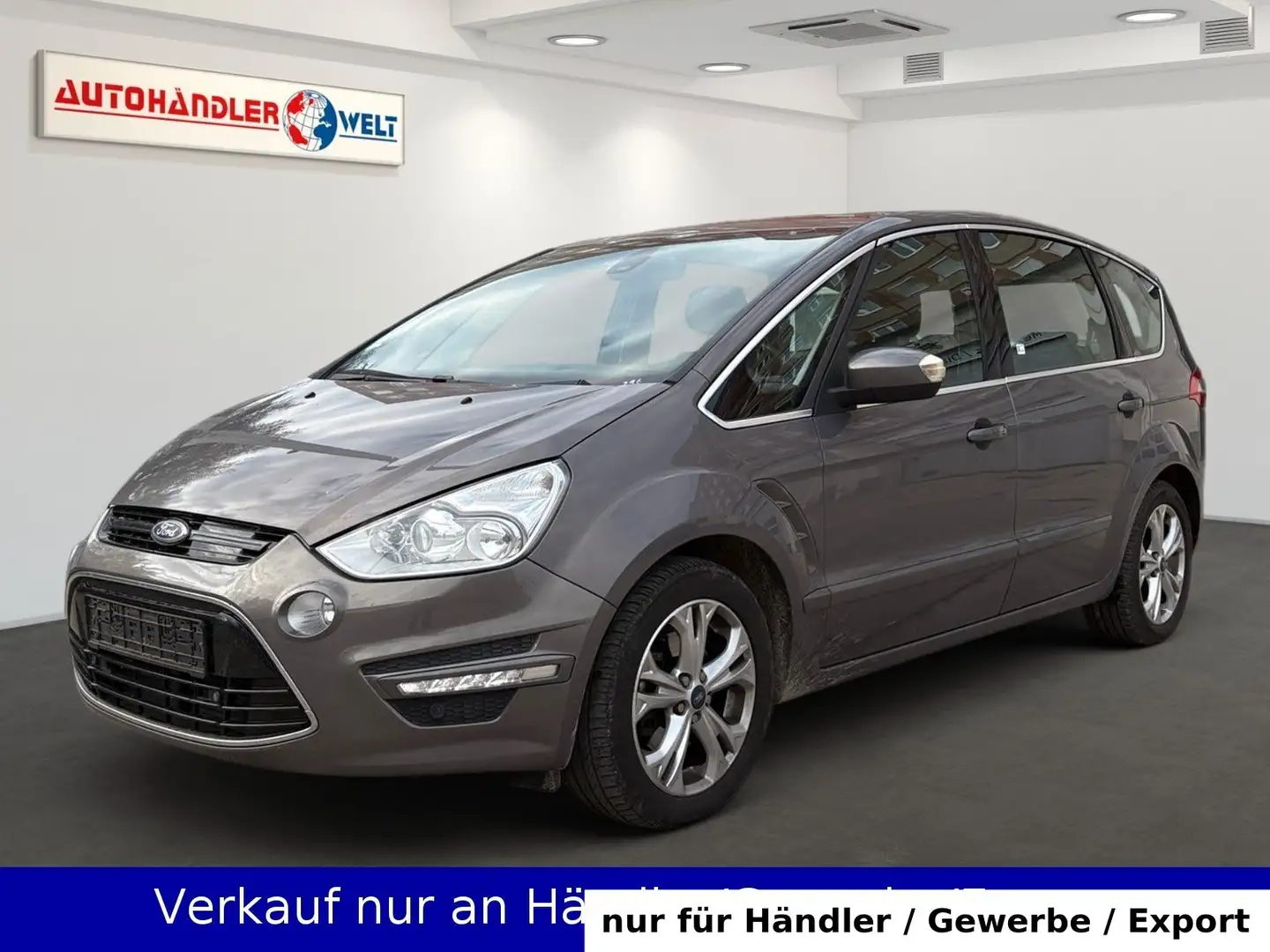 Ford S-Max 2.0 TDCi Titanium Leder SHZ Pano PDC AHK Braun - 1
