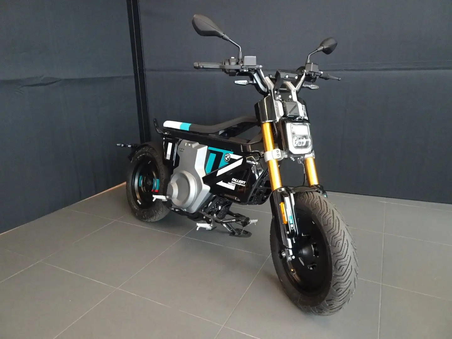 BMW CE 02 AM Black - 1