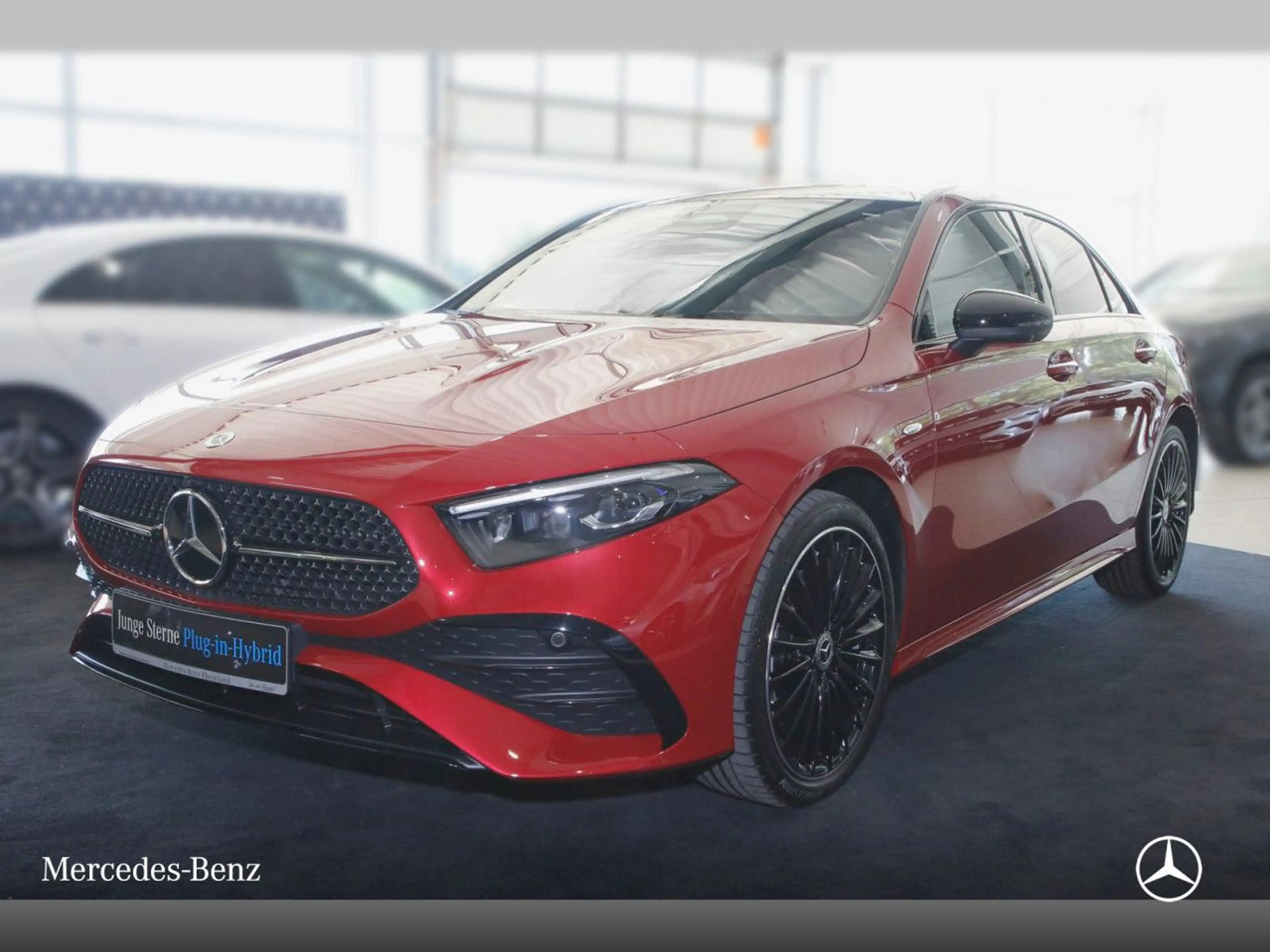 Mercedes-Benz A 250 e Lim AMG+NIGHT+PANO+360°+MULTIBEAM+HUD+8G — photo 2