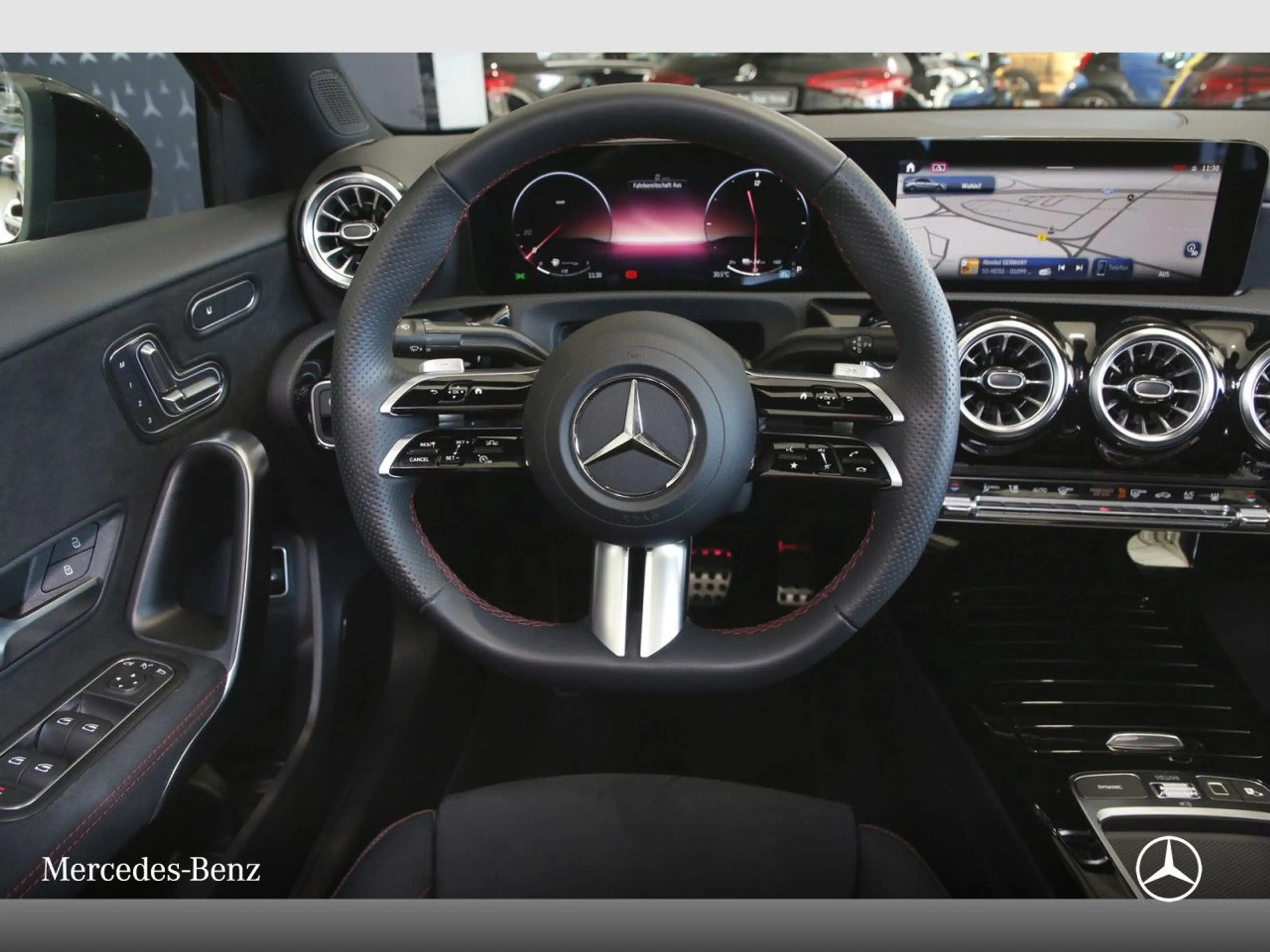 Mercedes-Benz A 250 e Lim AMG+NIGHT+PANO+360°+MULTIBEAM+HUD+8G — photo 13