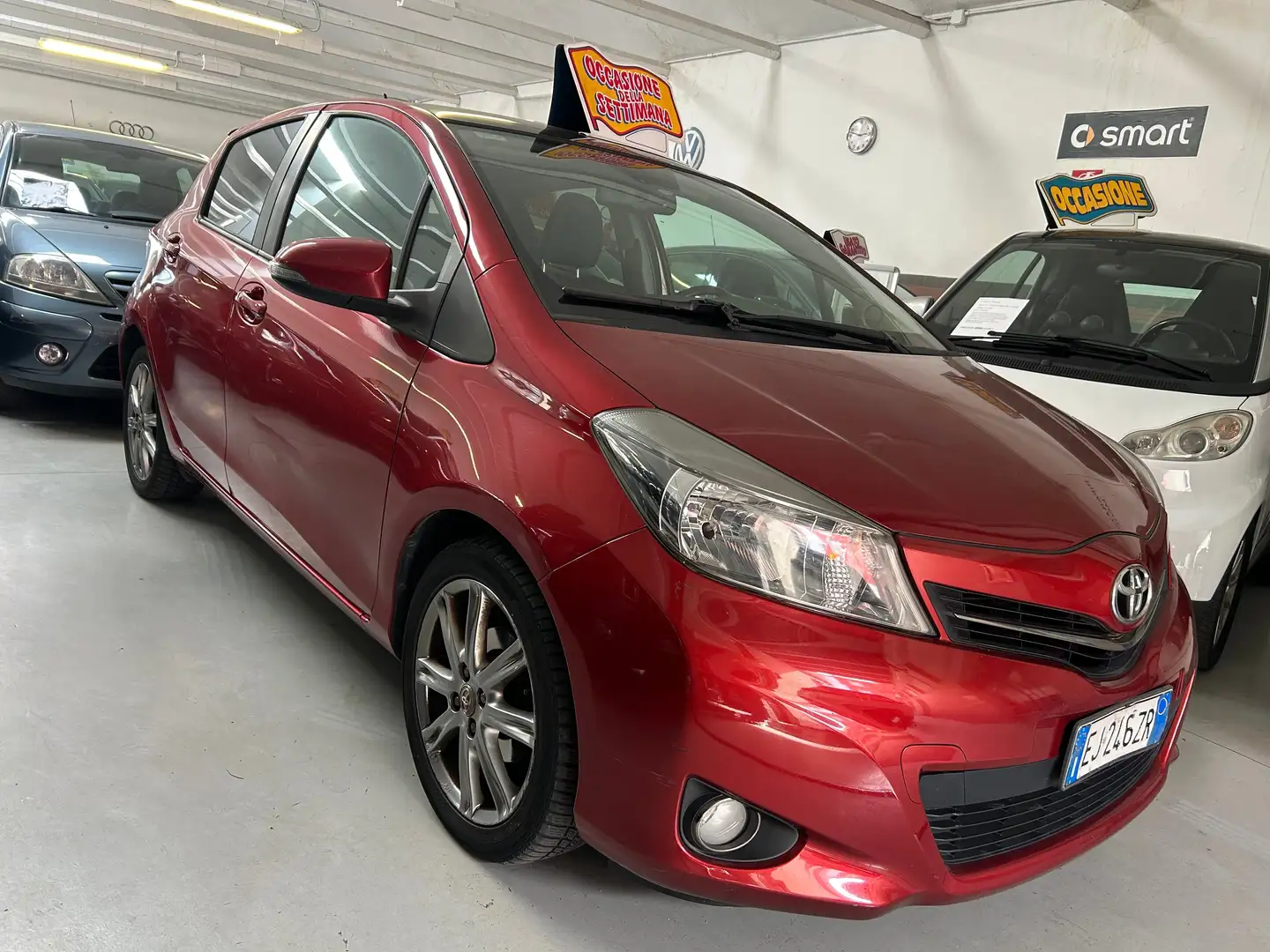 Toyota Yaris 1.3 benzina 101 CV lounge - 1