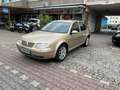 Volkswagen Bora 1.6 FSI/1.Hand voll Scheckheft/Klimatr./SHZ/Alu Gold - thumbnail 2
