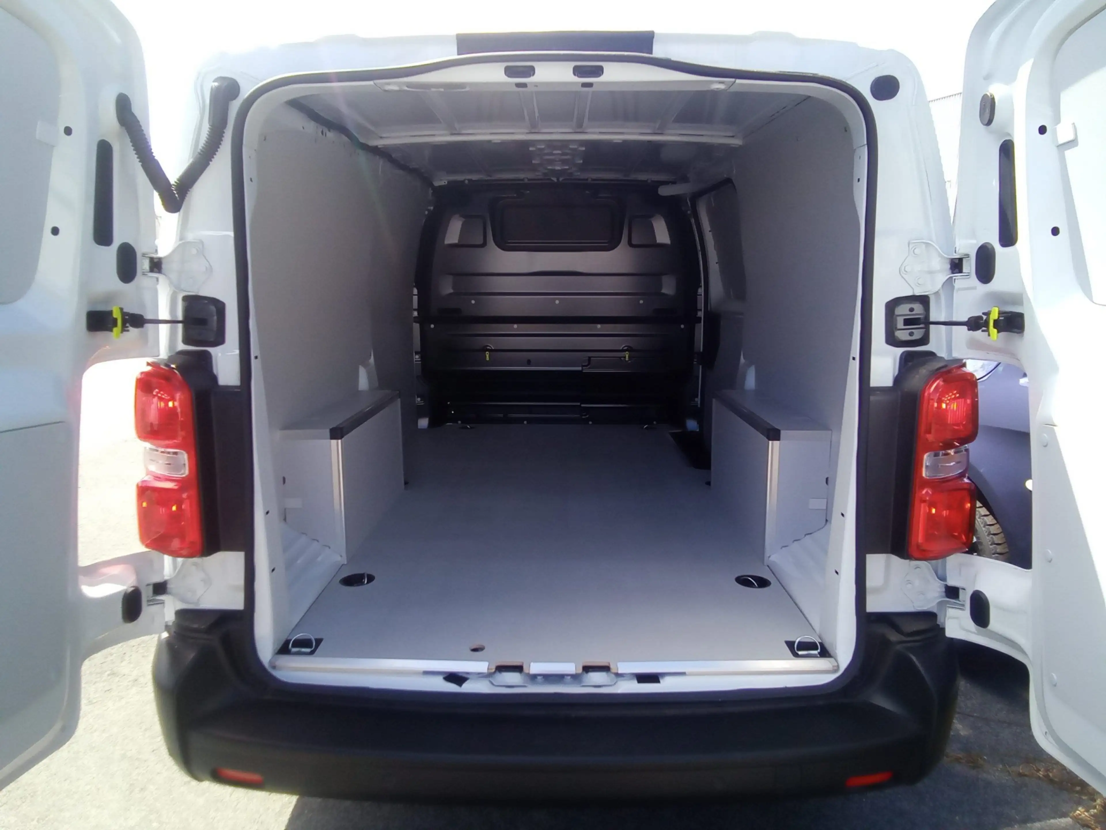 Citroen Jumpy Kasten (L3) BlueHDi 120 XL — photo 15