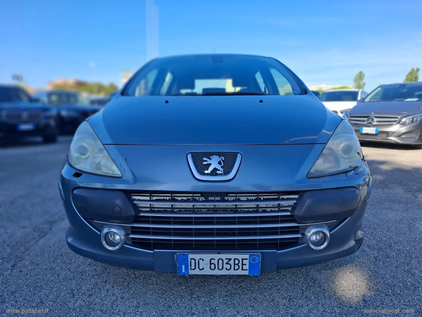 Peugeot 307 2.0 16V HDi FAP 5p. Féline Grau - 2