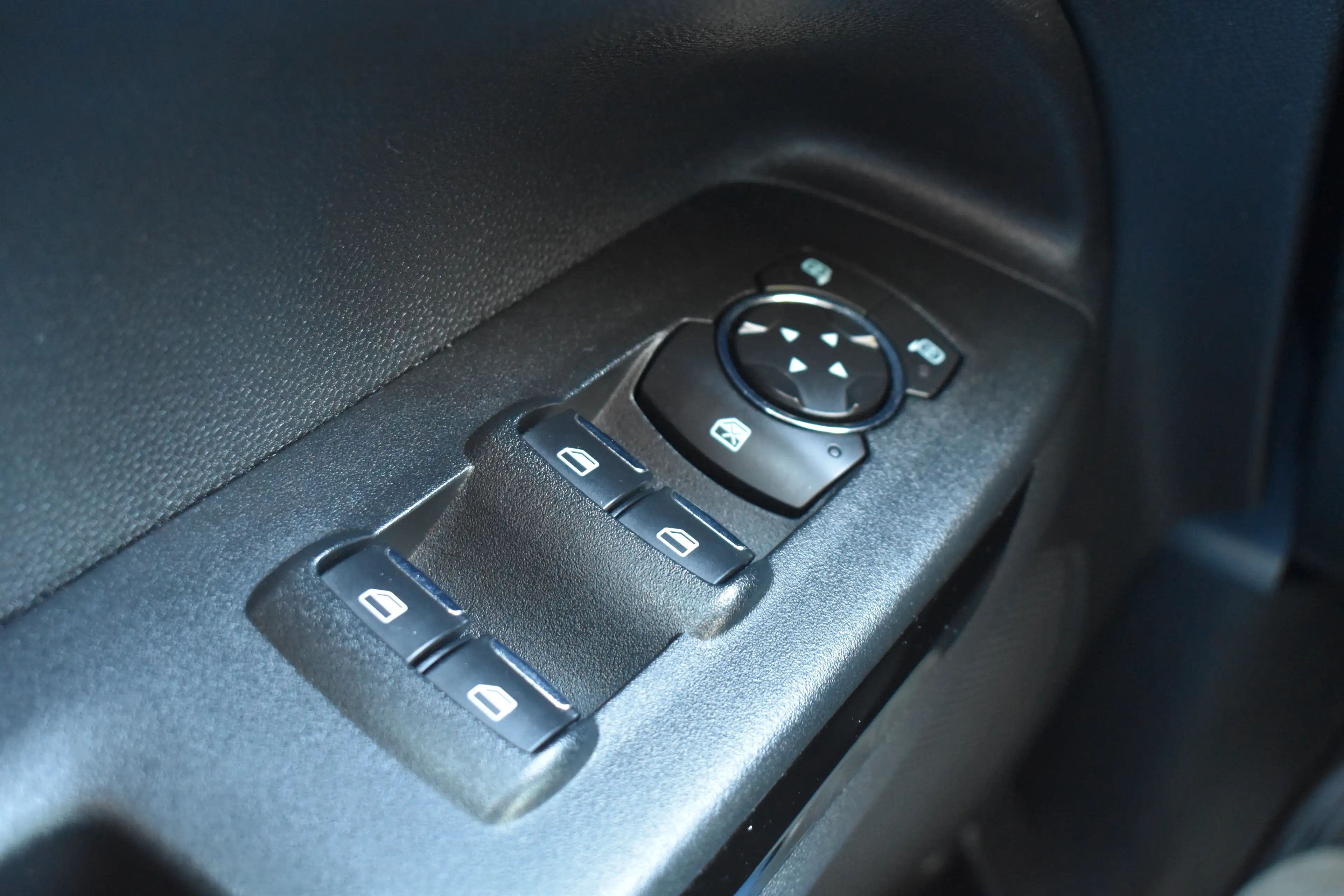Ford EcoSport Ecosport 1.0 EcoBoost FWD Active (EU6d) — photo 15