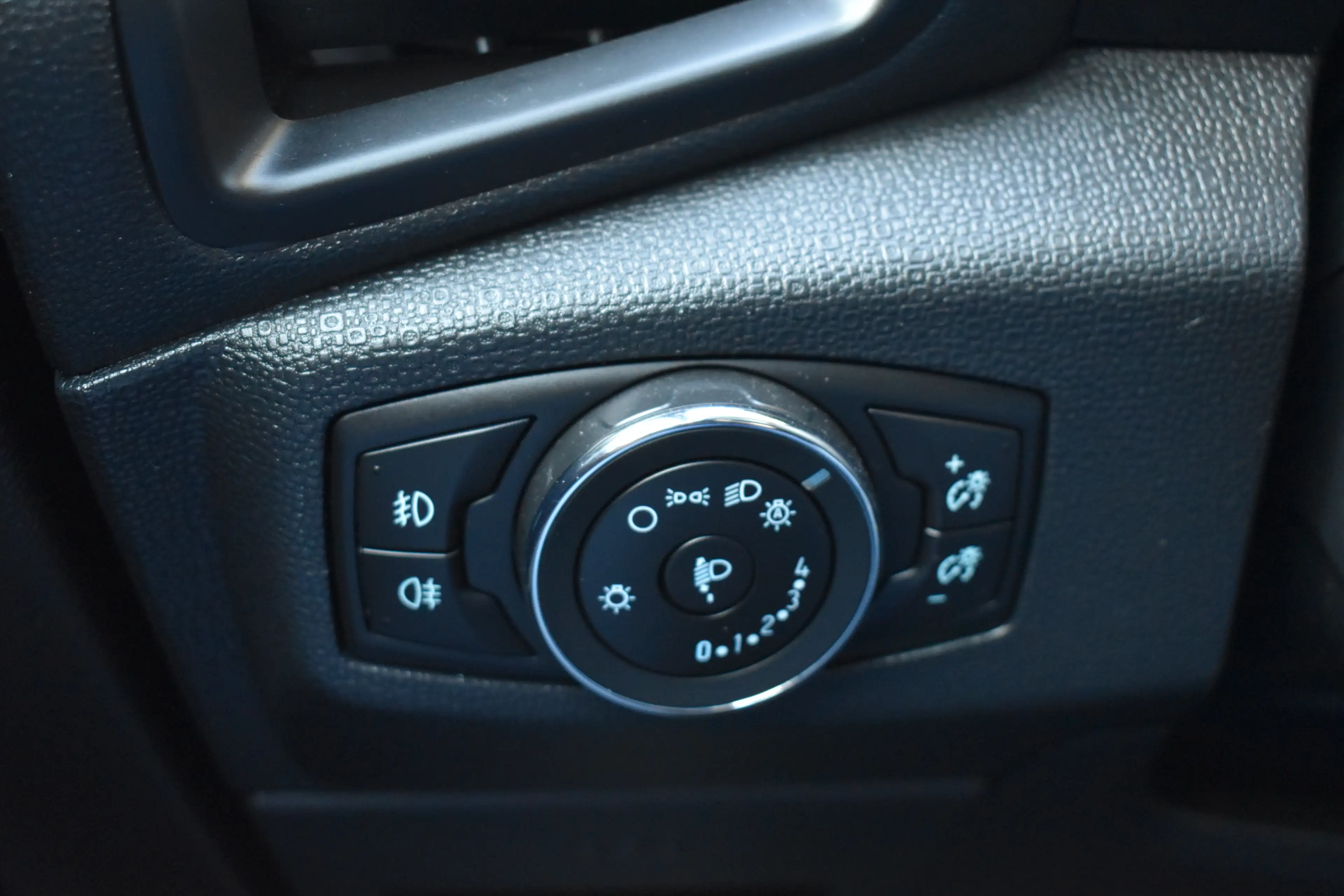 Ford EcoSport Ecosport 1.0 EcoBoost FWD Active (EU6d) — photo 14