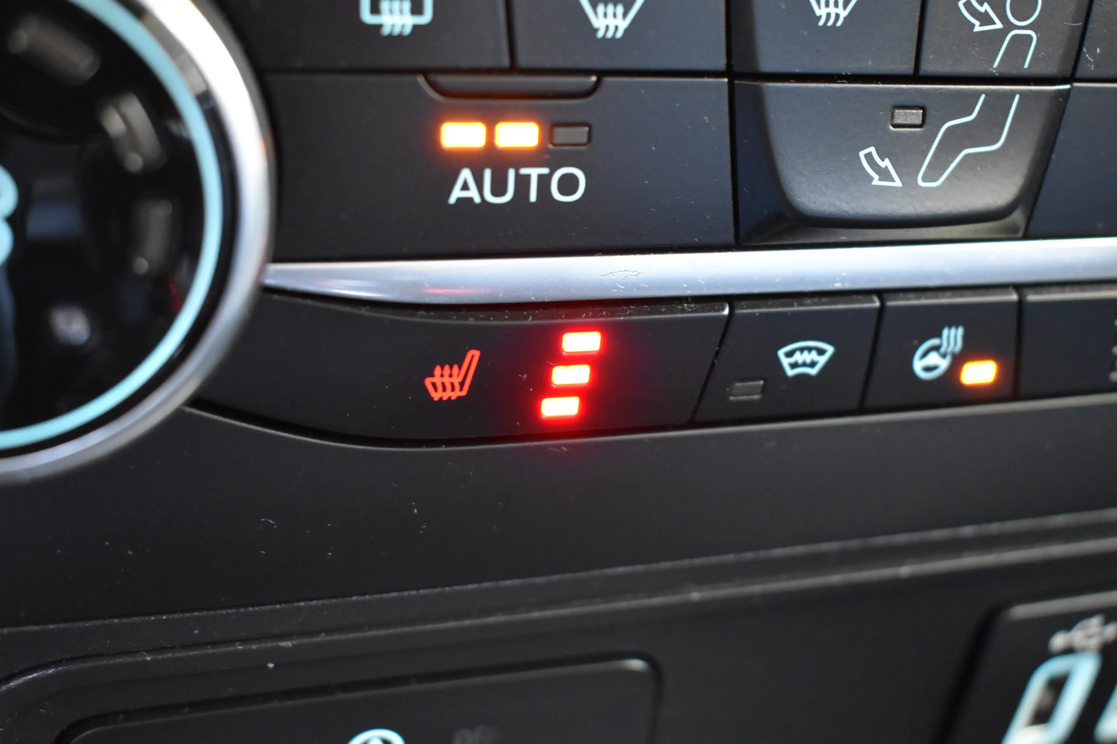 Ford EcoSport Ecosport 1.0 EcoBoost FWD Active (EU6d) — photo 13