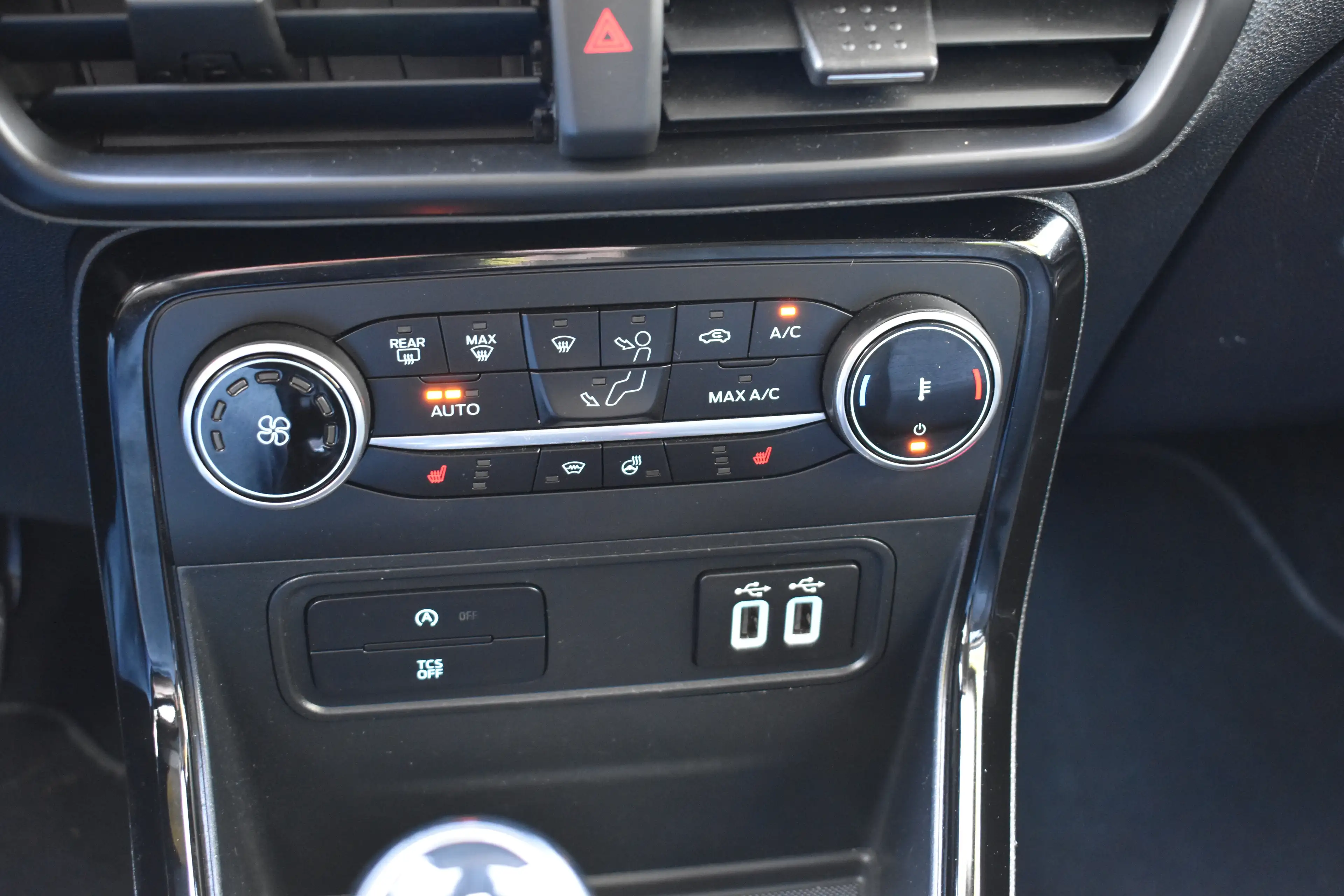 Ford EcoSport Ecosport 1.0 EcoBoost FWD Active (EU6d) — photo 12