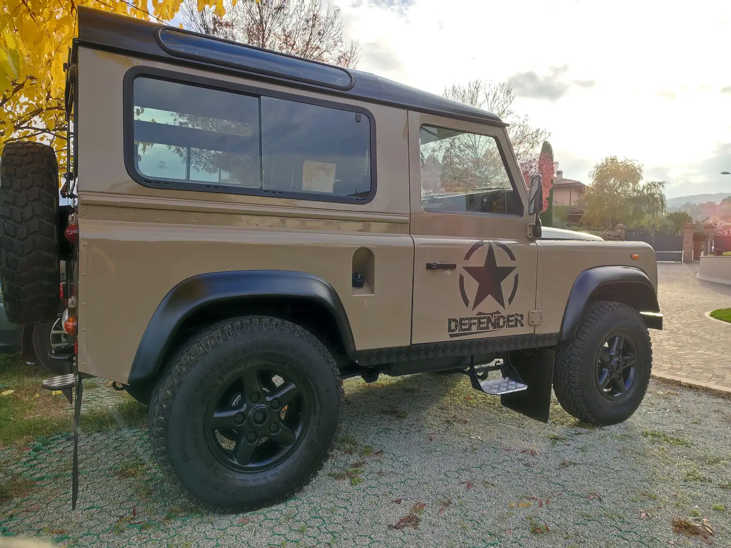 Land Rover Defender 90 3.5 V8 Petrol - 2