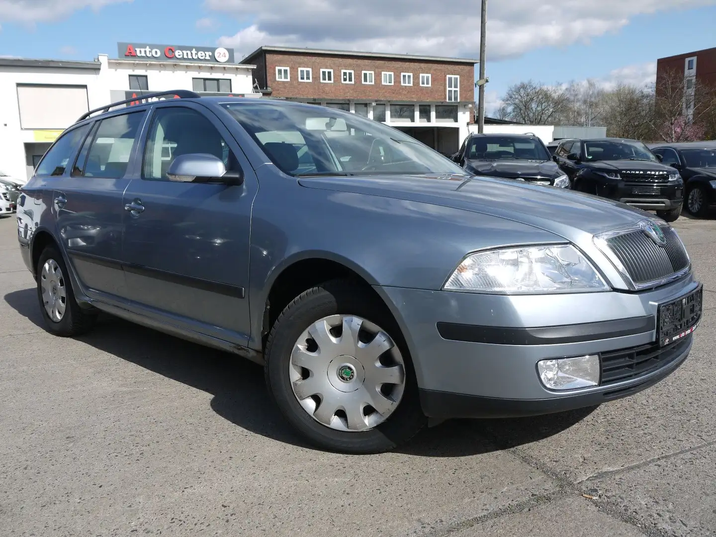 Skoda Octavia Kombi/Wenig KM/Klima/Guter Zustand Grau - 1