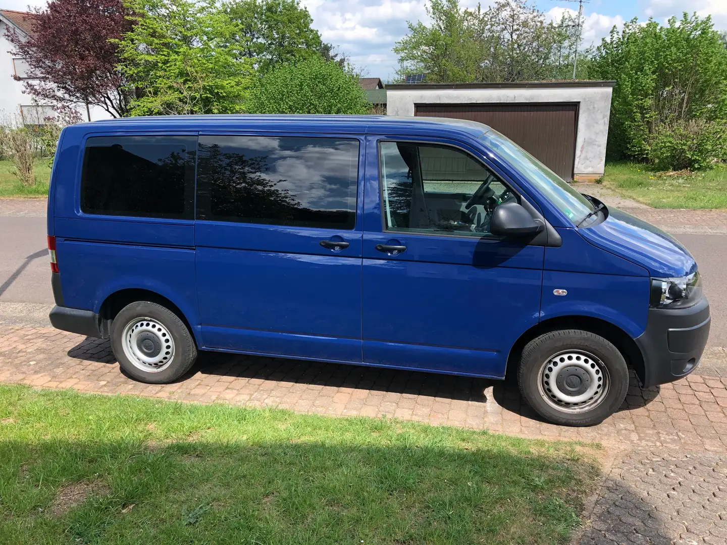 Volkswagen T5 Transporter Blau - 1
