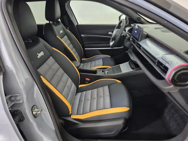 Jeep Avenger view 10