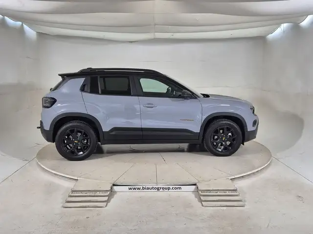 Jeep Avenger view 5