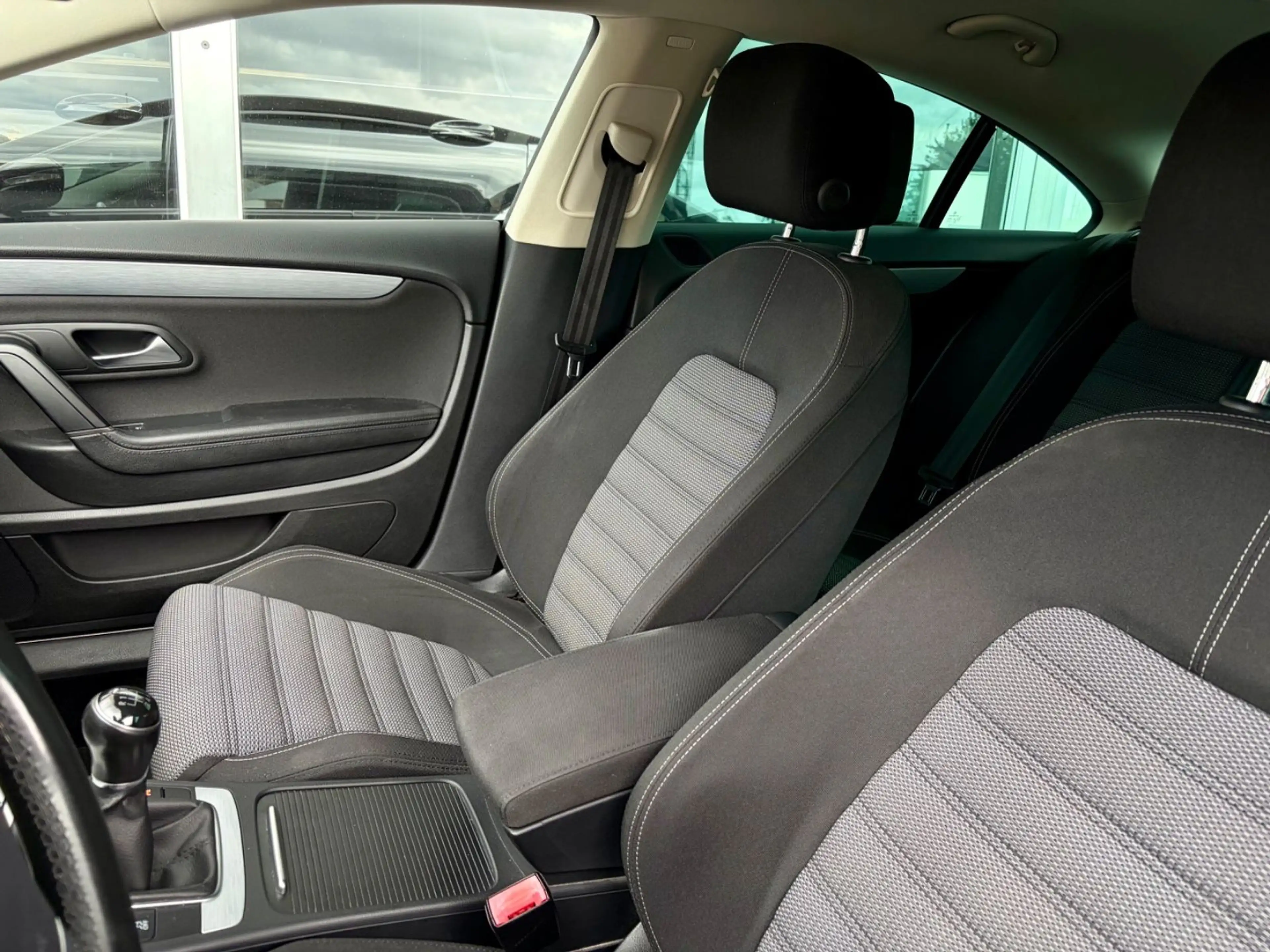 Volkswagen CC 2.0 TDI NAVI*XENON*PDC*SITZHEIZUNG*TEMPOMAT — photo 11