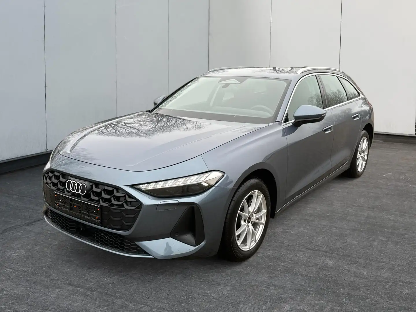 Audi A5 Avant Basis *SOFORT* AHK+KAMERA+EL. HECKKL.+NAV... Blau - 1
