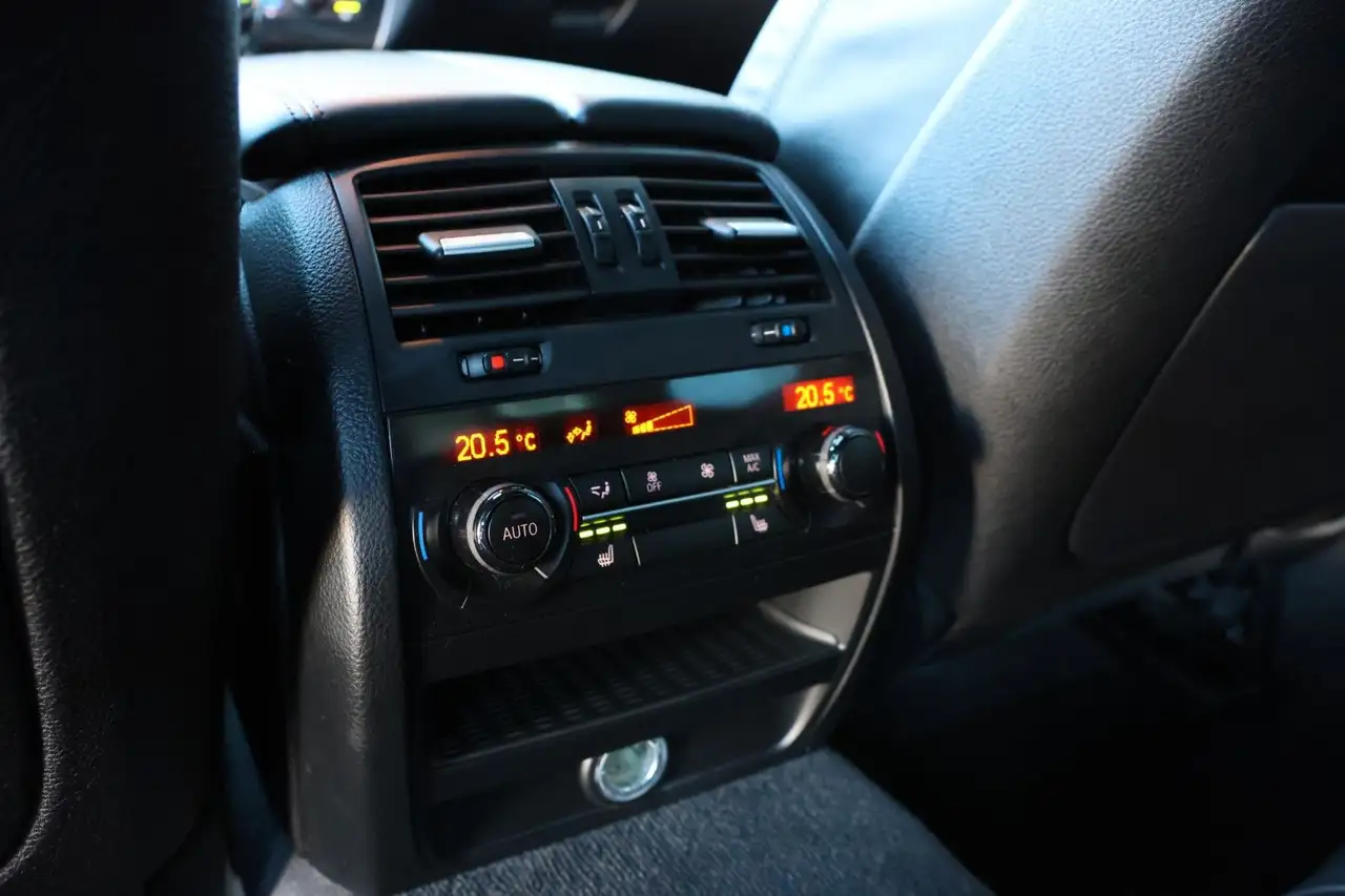 BMW 550 Berline — photo 26 sur 41