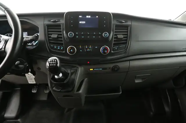 Ford Transit view 11