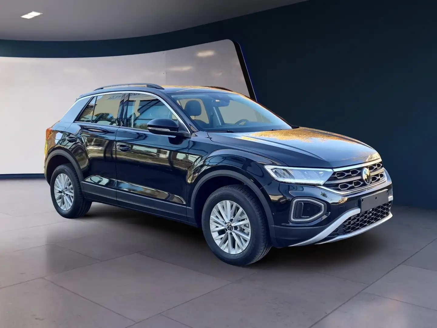 Volkswagen T-Roc Life 1.5 TSI DSG ACC APP Klimaauto SHZ PDC 110 ... Чёрный - 2