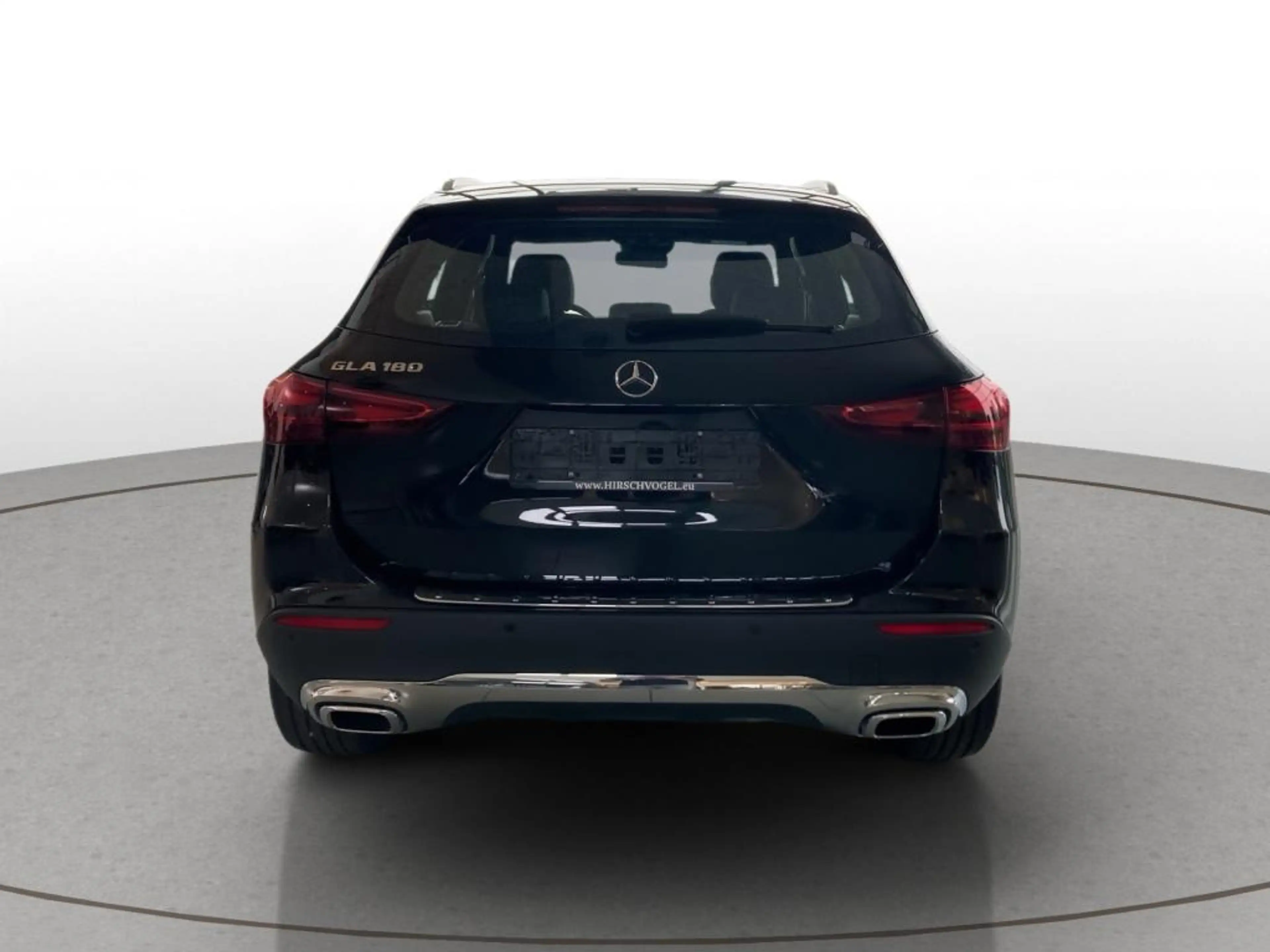 Mercedes-Benz GLA 180 Progressive Line+DISTR+KEYLESS+MULTIBEAM — photo 6