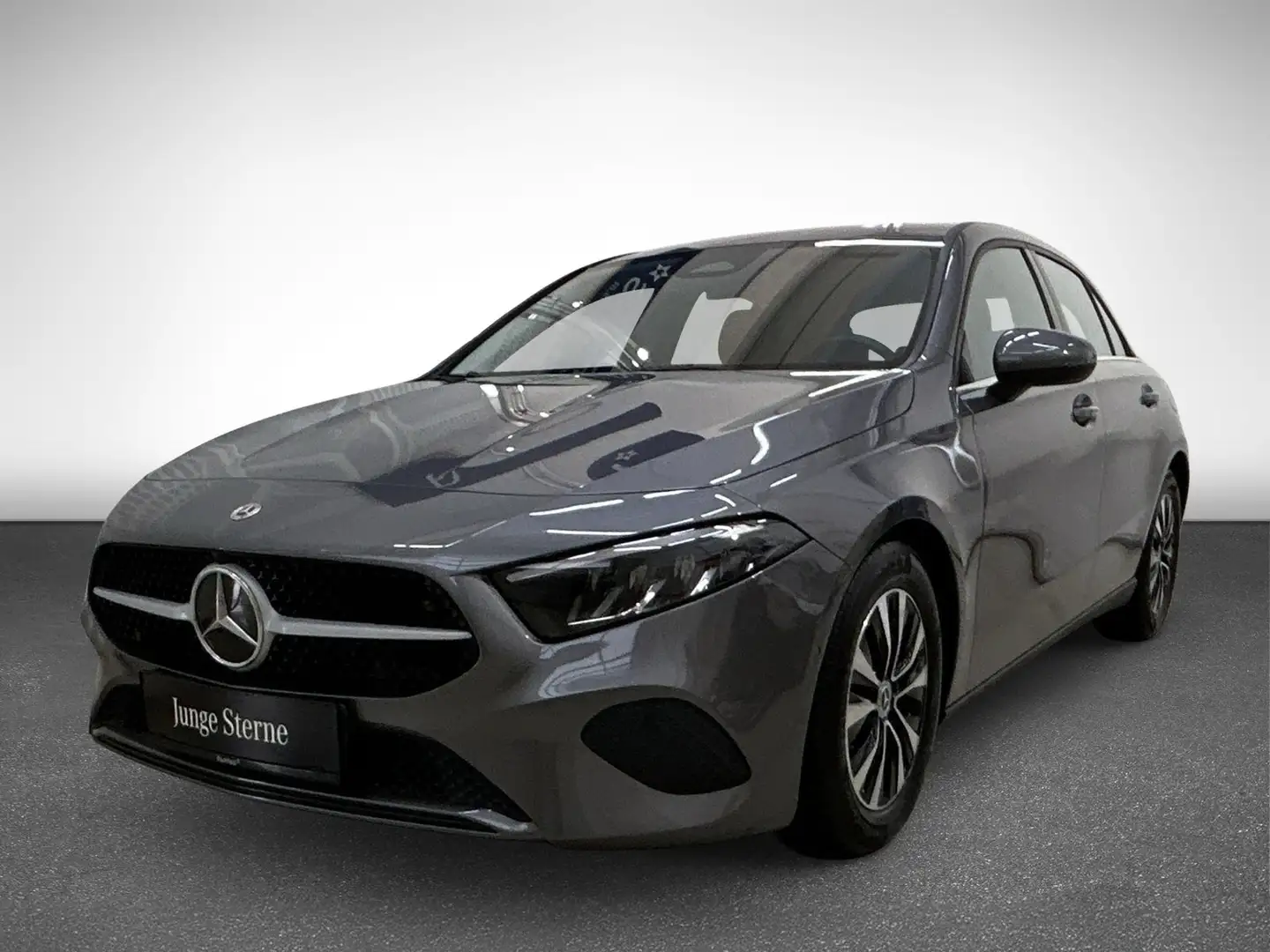 Mercedes-Benz A 180 d Kompaktlimousine Cam SHZ Grau - 2