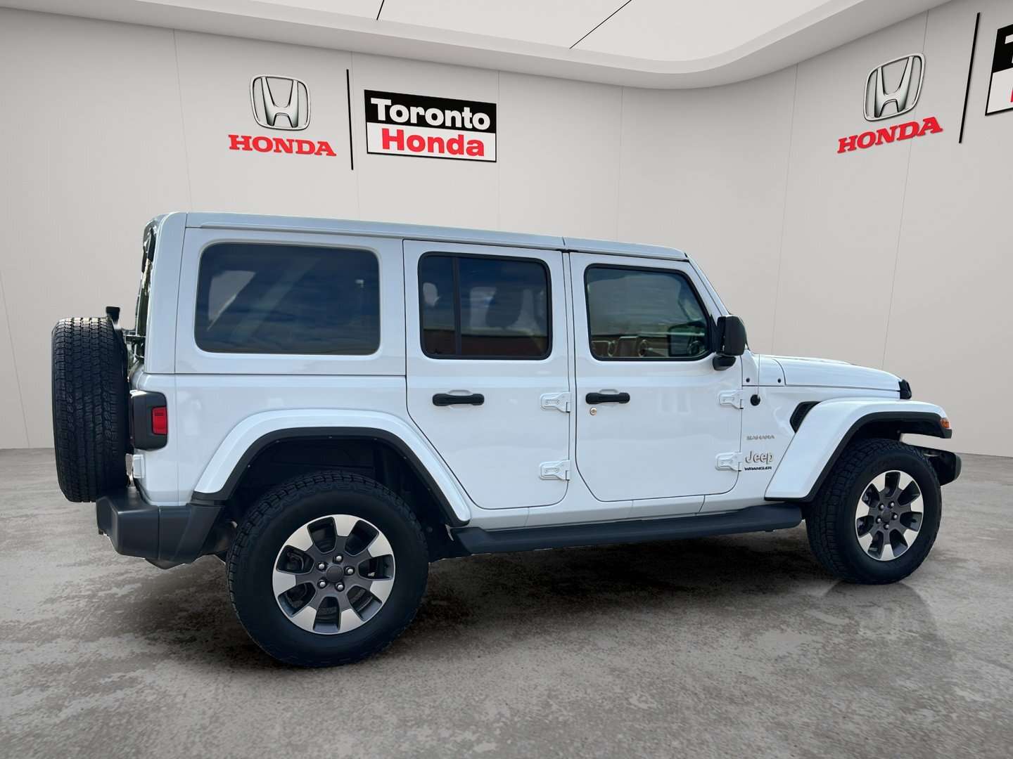 2023 Jeep Wrangler Sahara 4 Door 4x4 — снимка 1