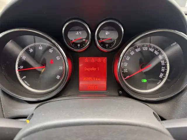 Opel Astra view 13