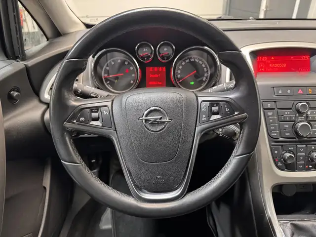 Opel Astra view 14
