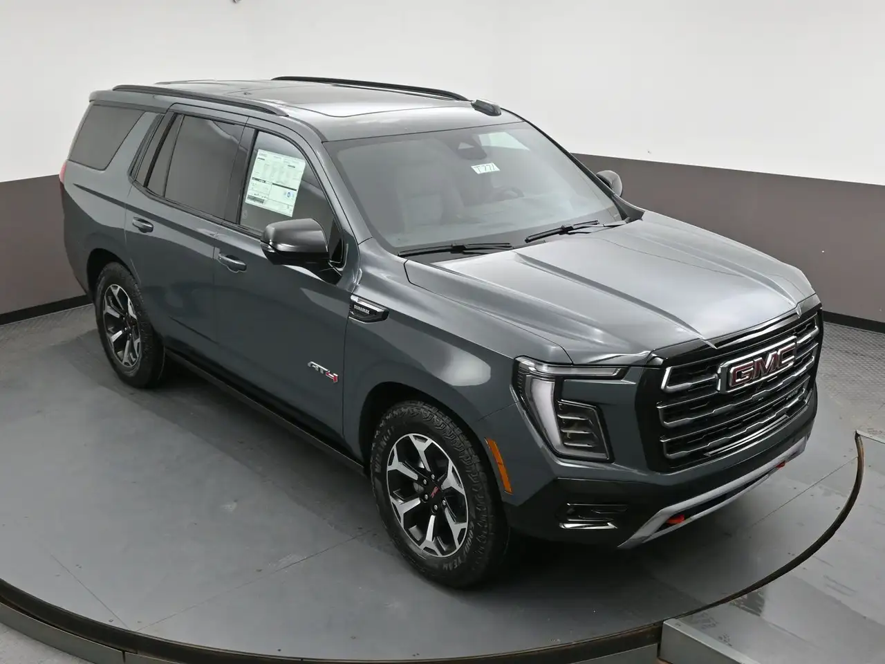 GMC Yukon снимка GMC Yukon