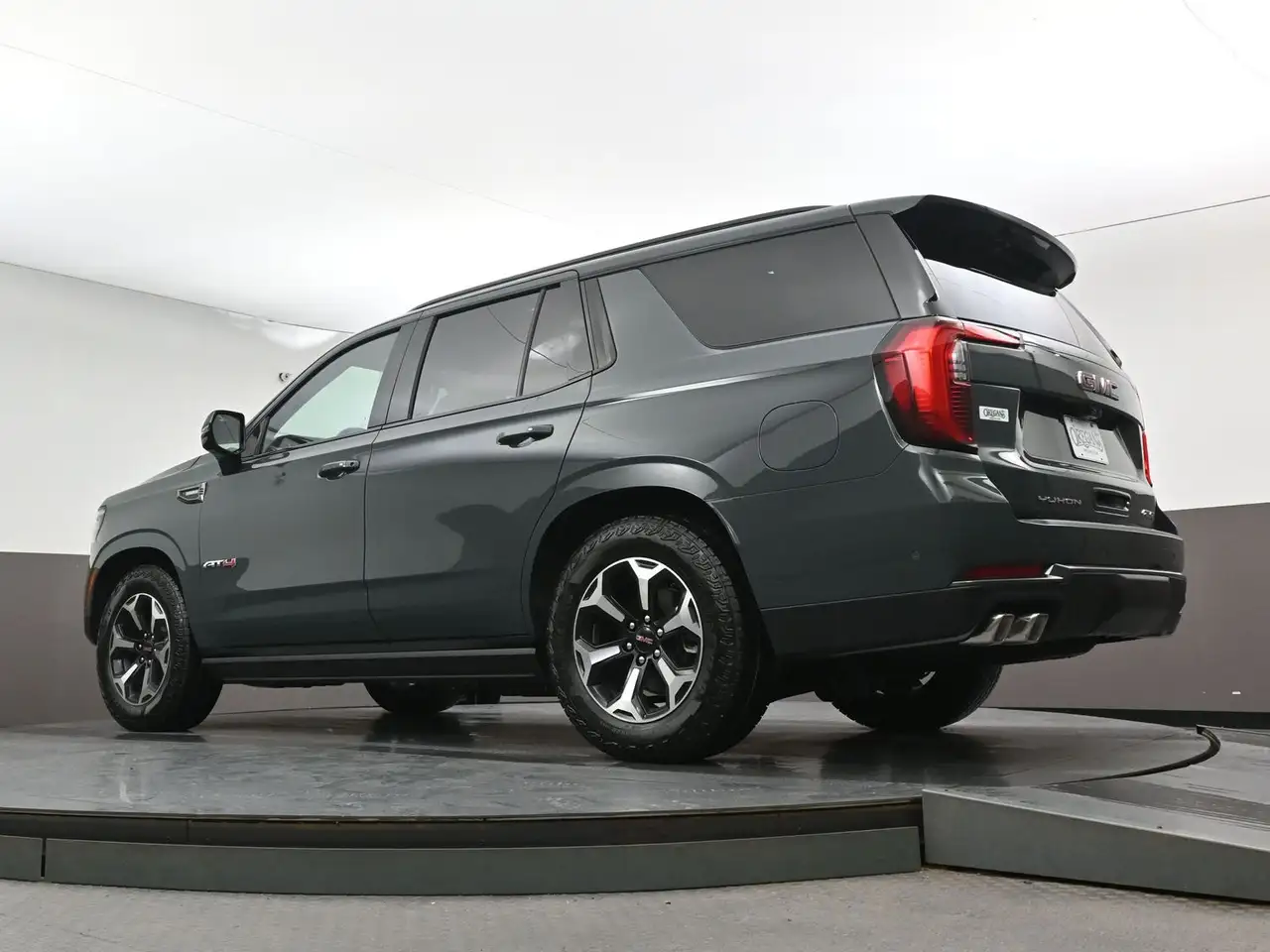 GMC Yukon снимка GMC Yukon