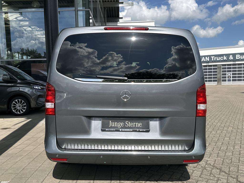 Mercedes-Benz V 250