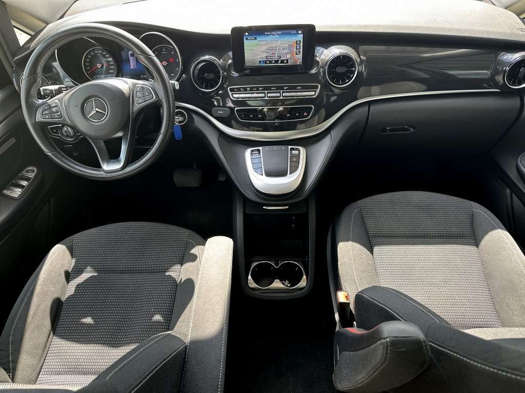 Mercedes-Benz V 250