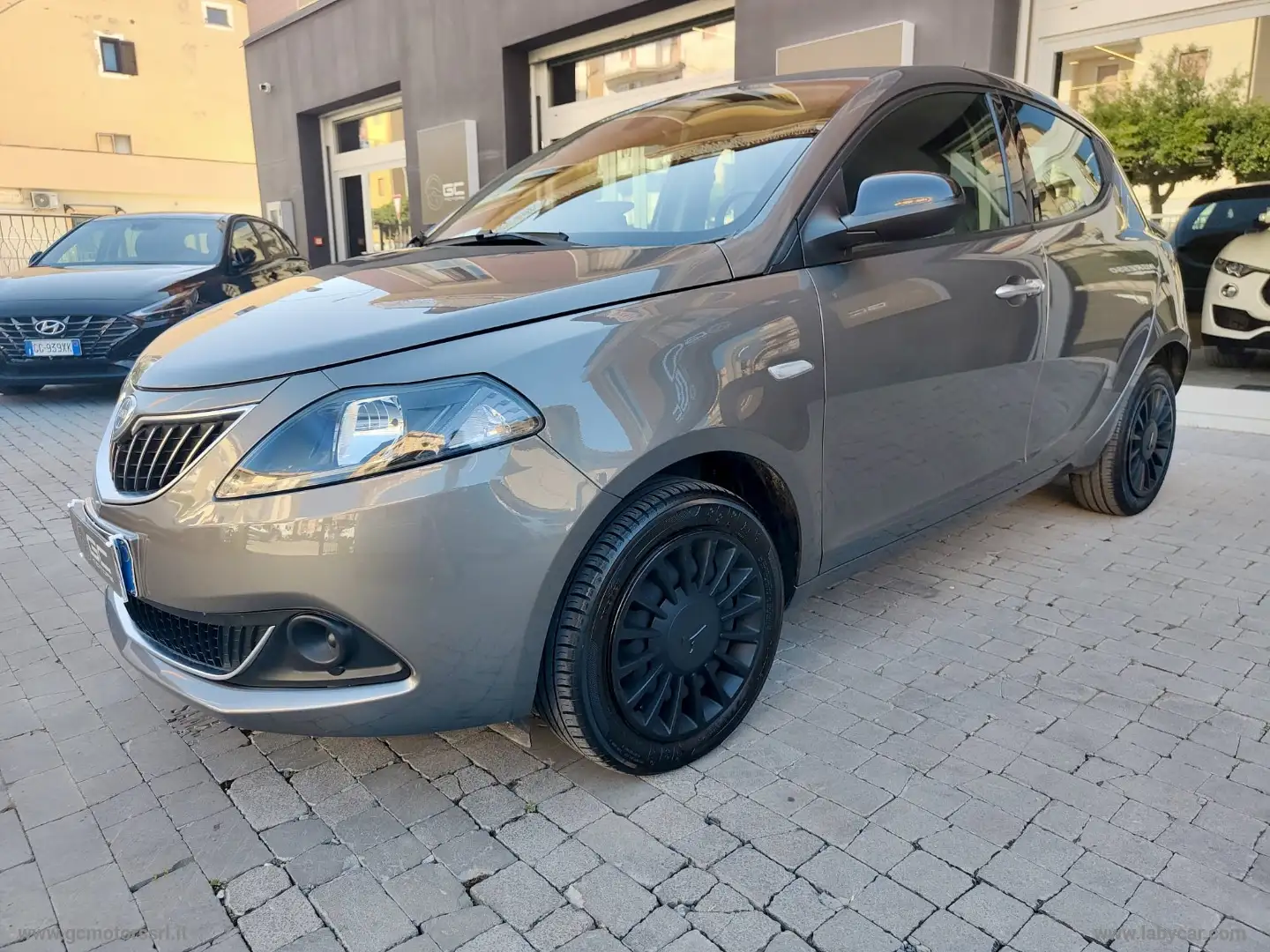 Lancia Ypsilon 1.0 FireFly 5pS&S HYBRID SILVER Grigio - 1