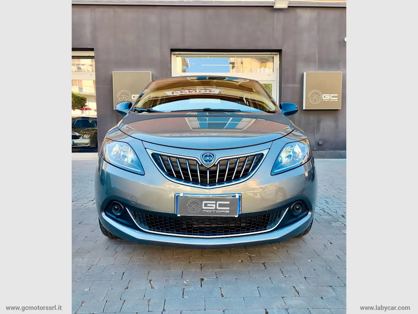 Lancia Ypsilon 1.0 FireFly 5pS&S HYBRID SILVER Grigio - 2