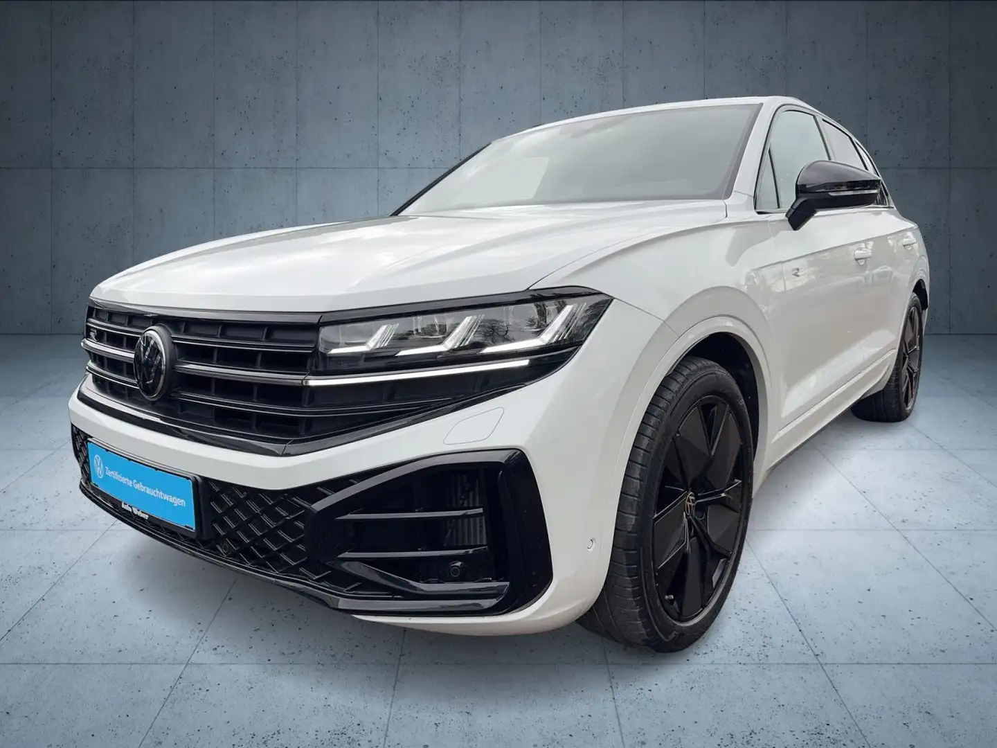 Volkswagen Touareg 3.0 TSI R-Line HUD Pano Std.Heizung Wit - 1