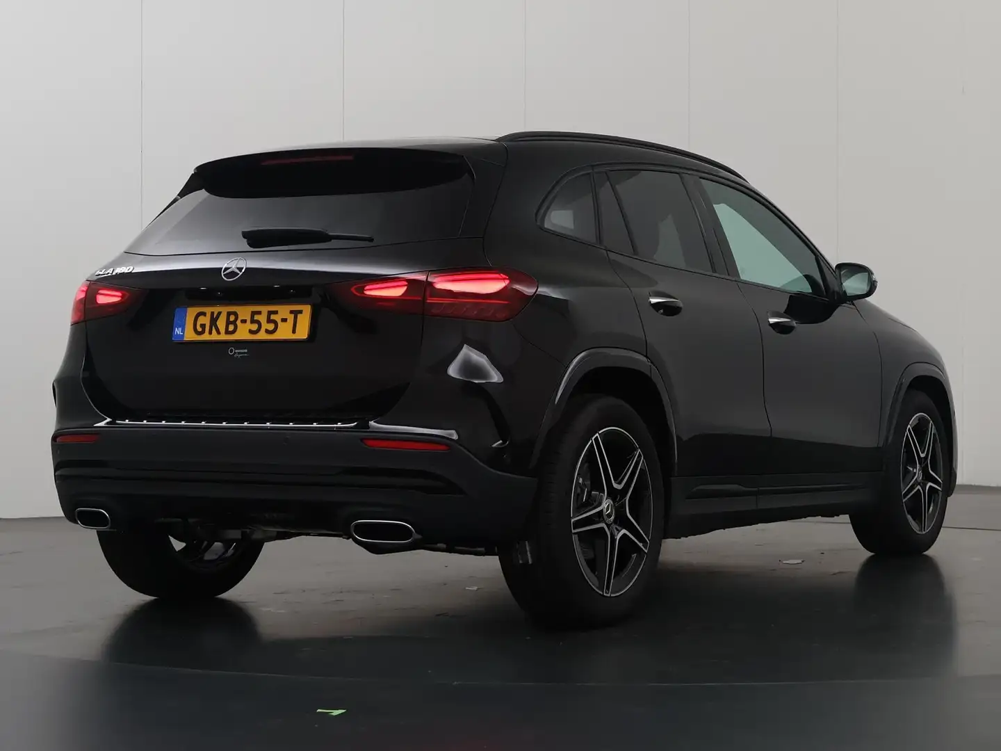 Mercedes-Benz GLA 180 Star Edition AMG Line | Panoramadak | Trekhaak | S Noir - 2