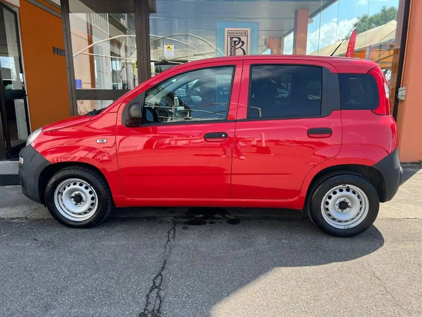 Fiat Panda Van 1.2 Pop 69cv 2p.ti serie 3 E6d-temp Rood - 2