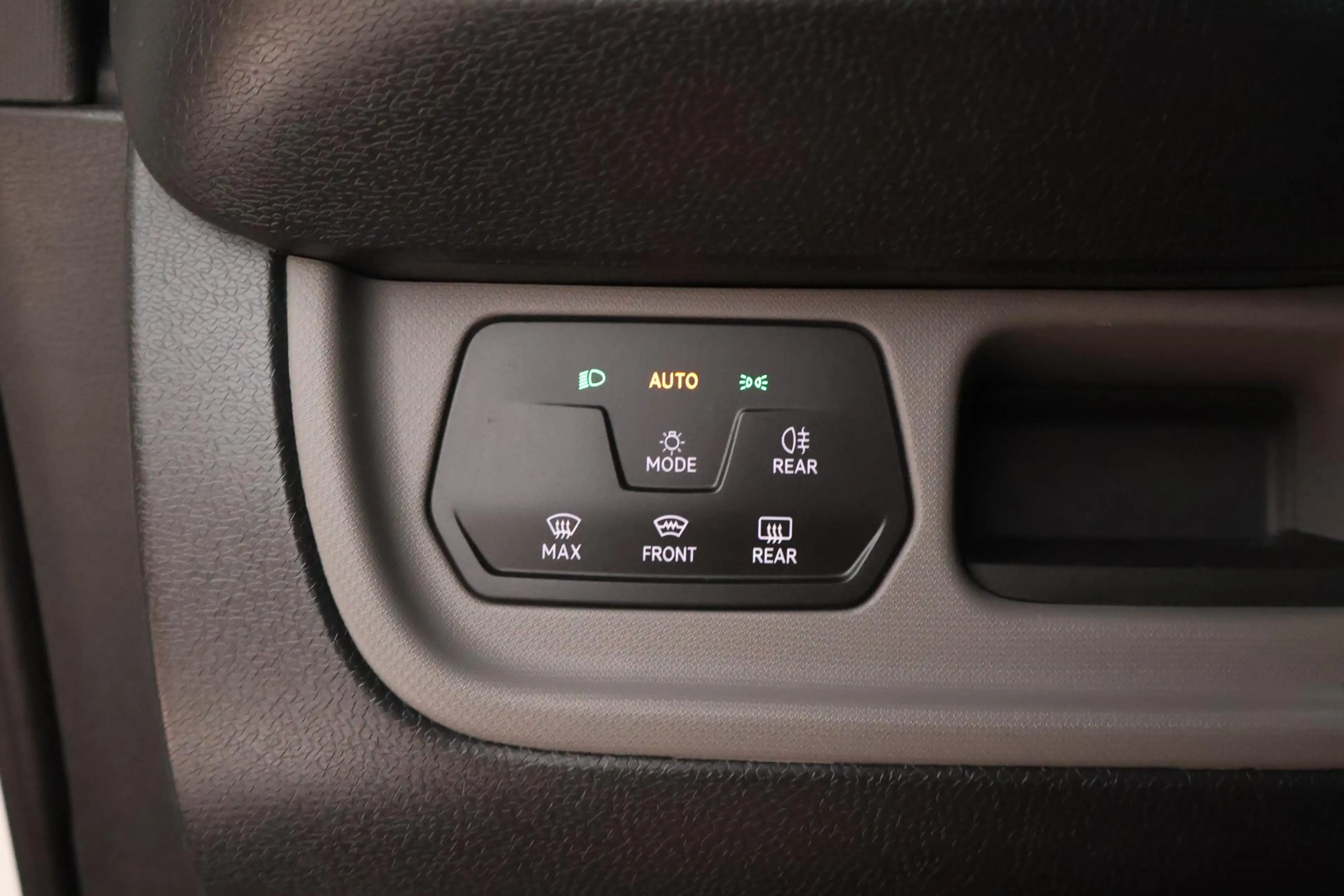 Volkswagen ID. Buzz Cargo 77 kWh 204pk SOH 98% Trekhaak 3Pers. ACC Navigatie — photo 17