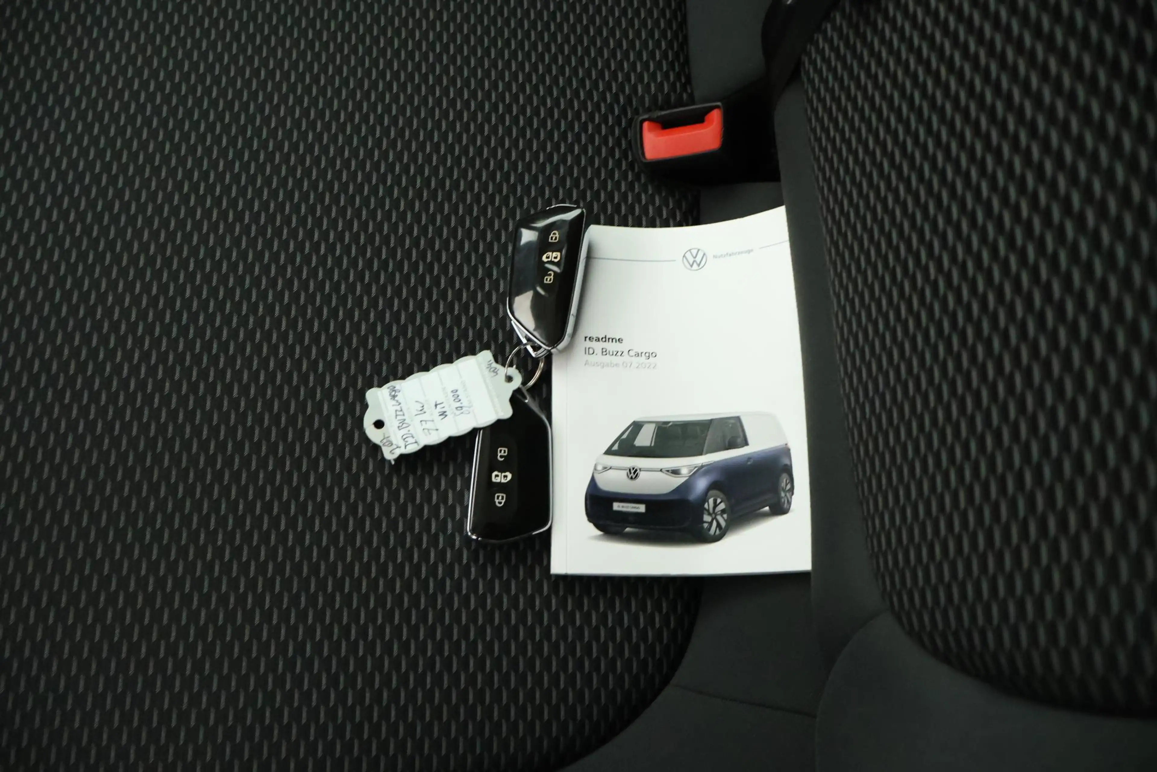 Volkswagen ID. Buzz Cargo 77 kWh 204pk SOH 98% Trekhaak 3Pers. ACC Navigatie — photo 33