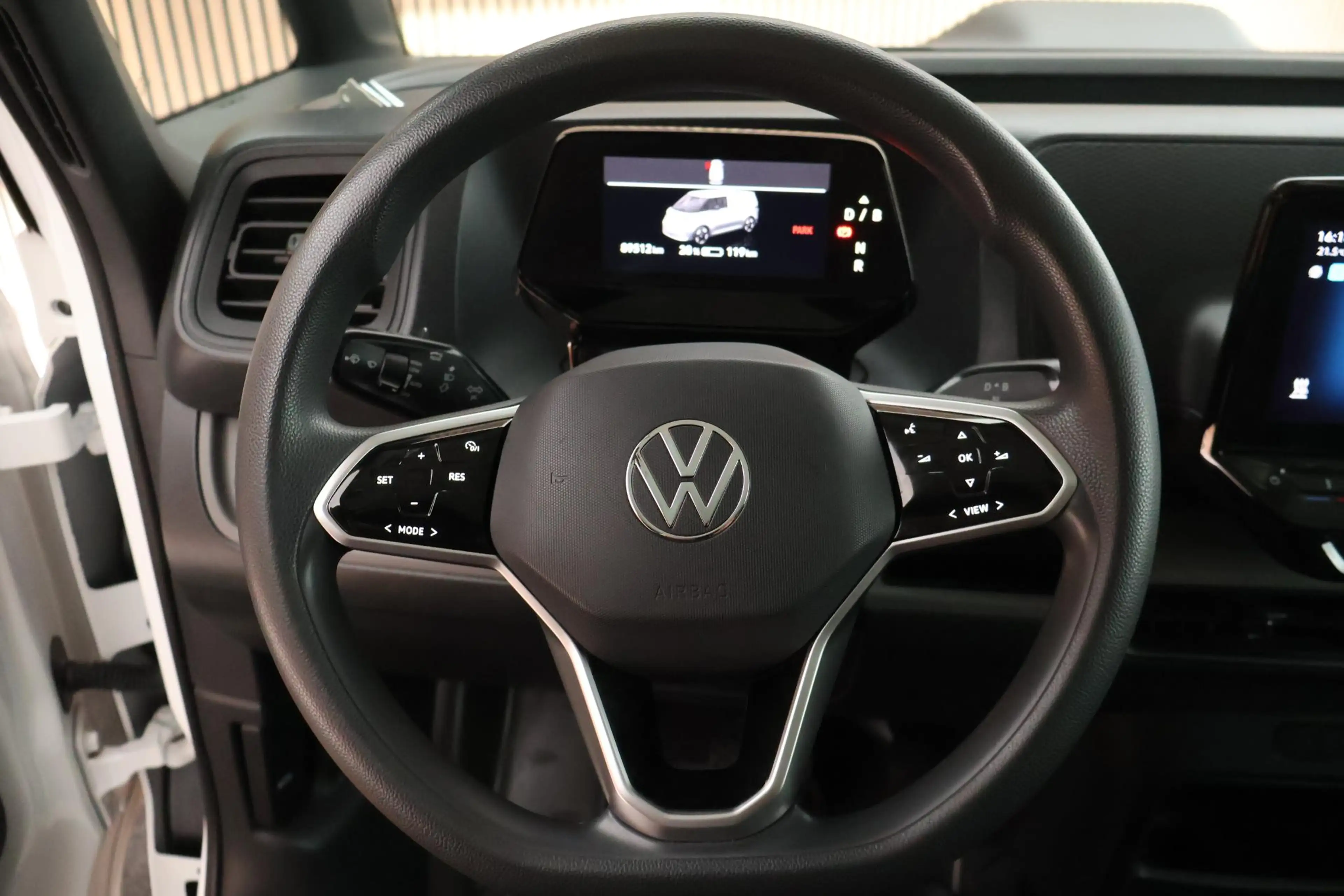 Volkswagen ID. Buzz Cargo 77 kWh 204pk SOH 98% Trekhaak 3Pers. ACC Navigatie — photo 19