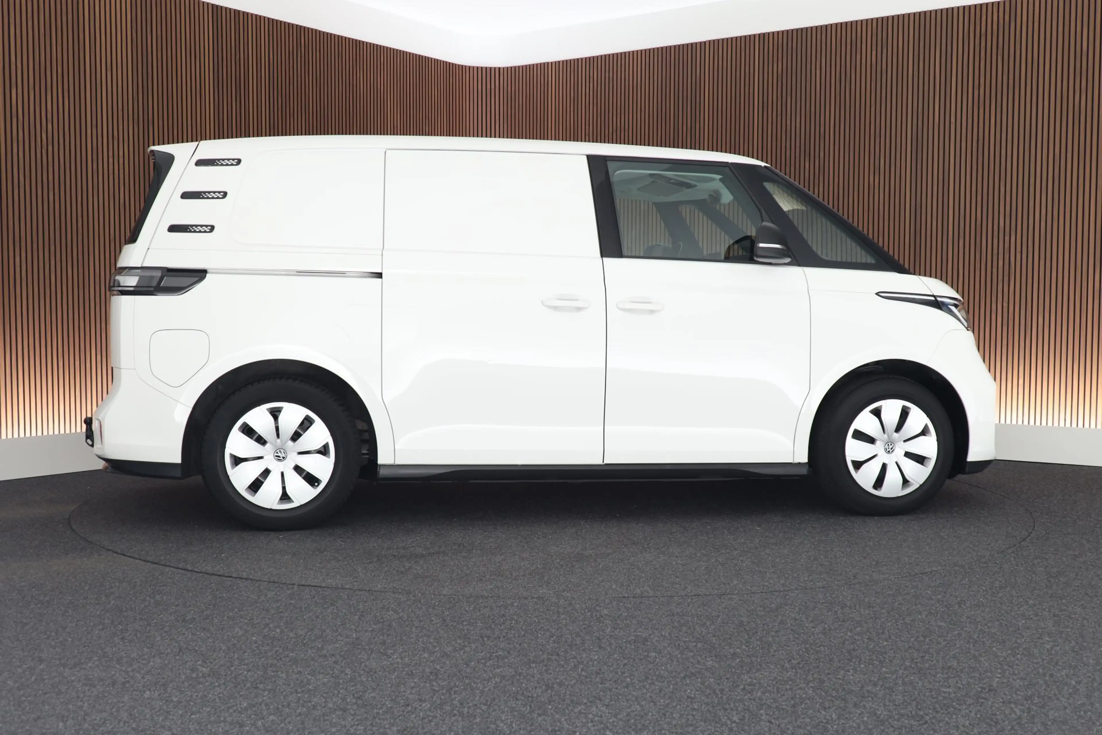 Volkswagen ID. Buzz Cargo 77 kWh 204pk SOH 98% Trekhaak 3Pers. ACC Navigatie — photo 11