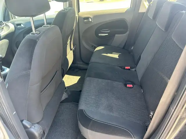 Citroen C3 Picasso view 9