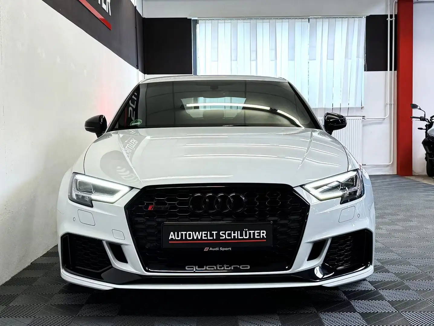 Audi RS3 2.5 TFSI*KW V3*ASR*V1 Wheels*Matrix*Virtual* Weiß - 2