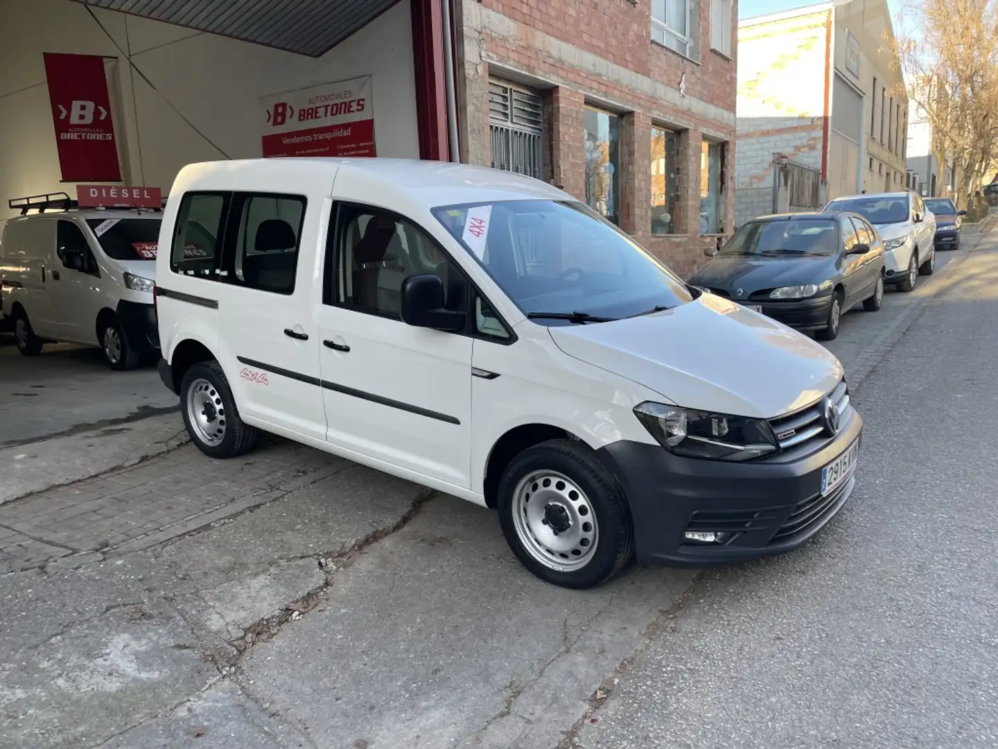 Volkswagen Caddy 2.0TDI Kombi 4M 90kW Weiß - 2