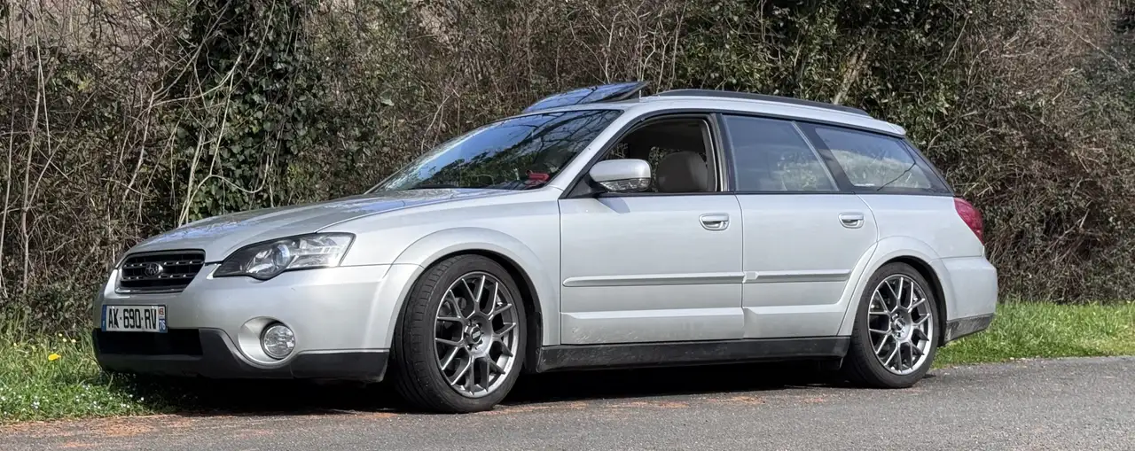 Subaru OUTBACK